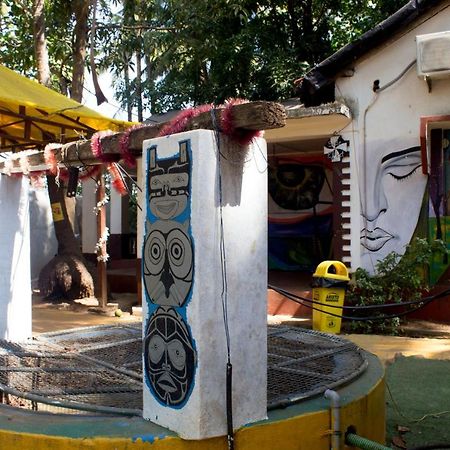 That Crazy Hostel Анджуна Екстериор снимка
