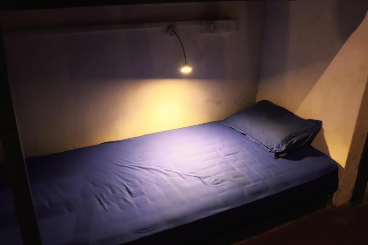 That Crazy Hostel Анджуна Екстериор снимка