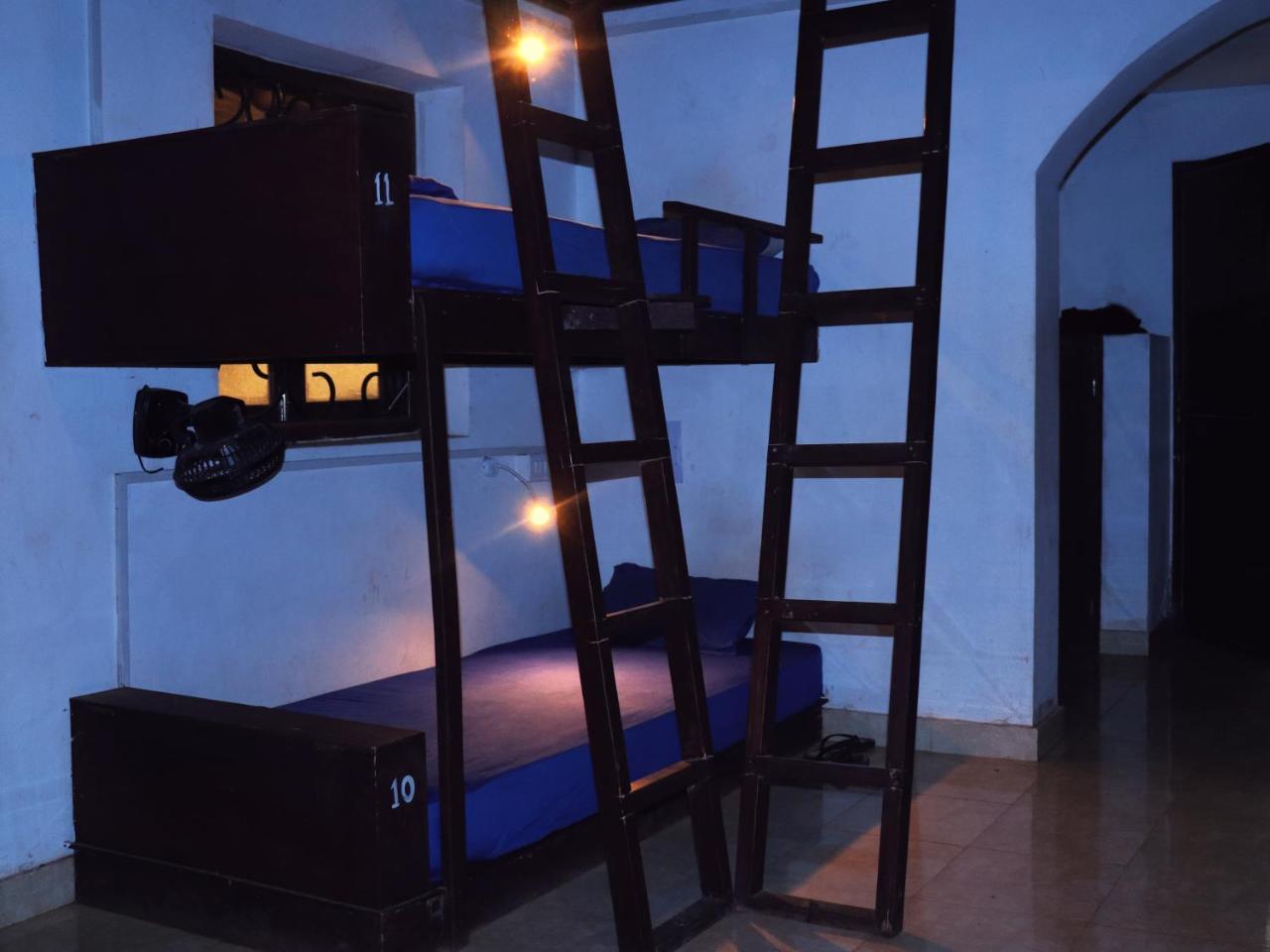 That Crazy Hostel Анджуна Екстериор снимка